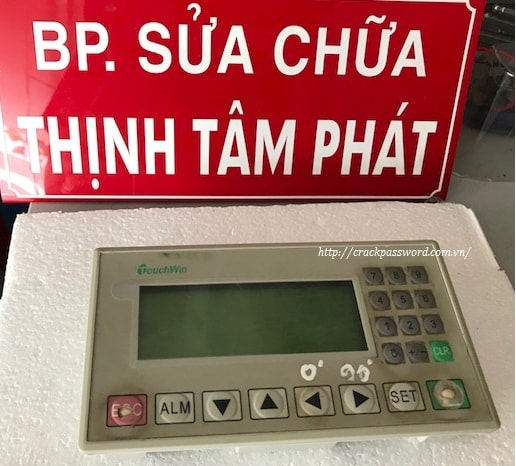 sua-man-hinh-hmi-touchwin-op320